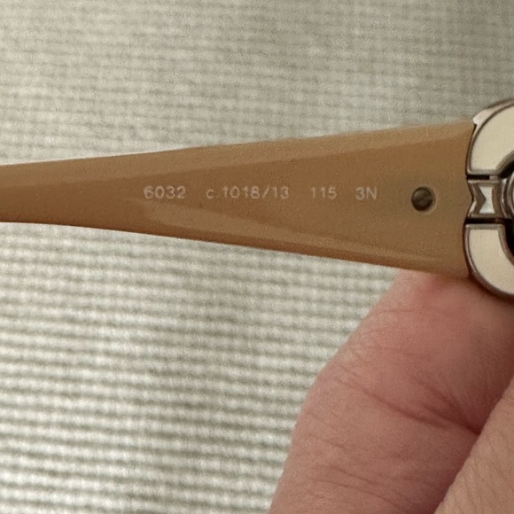Chanel Camelia Flower Large Lense sunglasses. Brown and Tan. main image 9